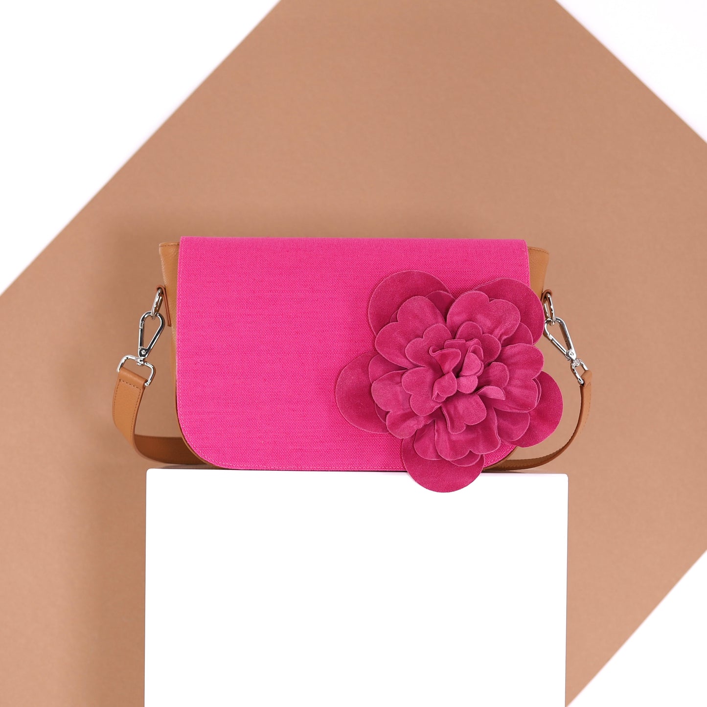 FLOWER POWER flap fabric pink medium - COMING SOON