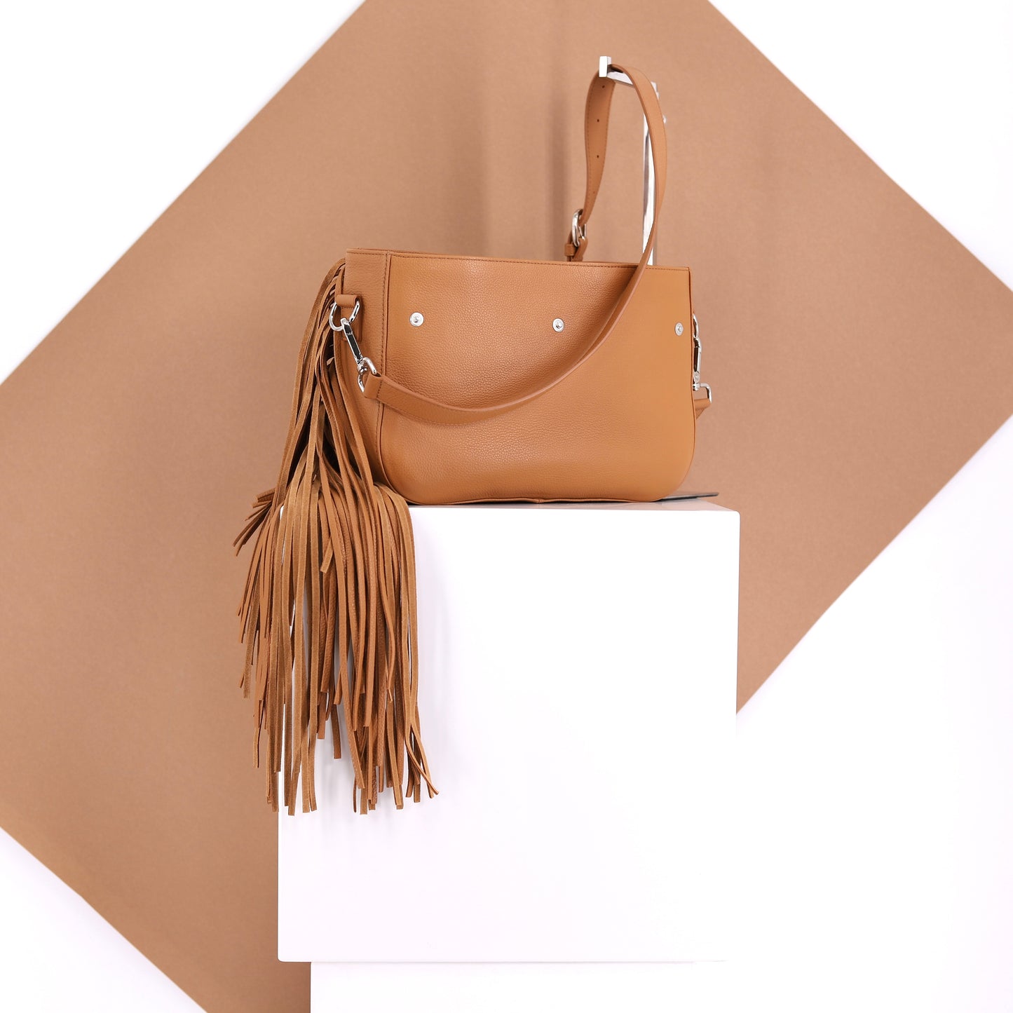 GABRIELLE handbag with fringes genuine leather caramel medium