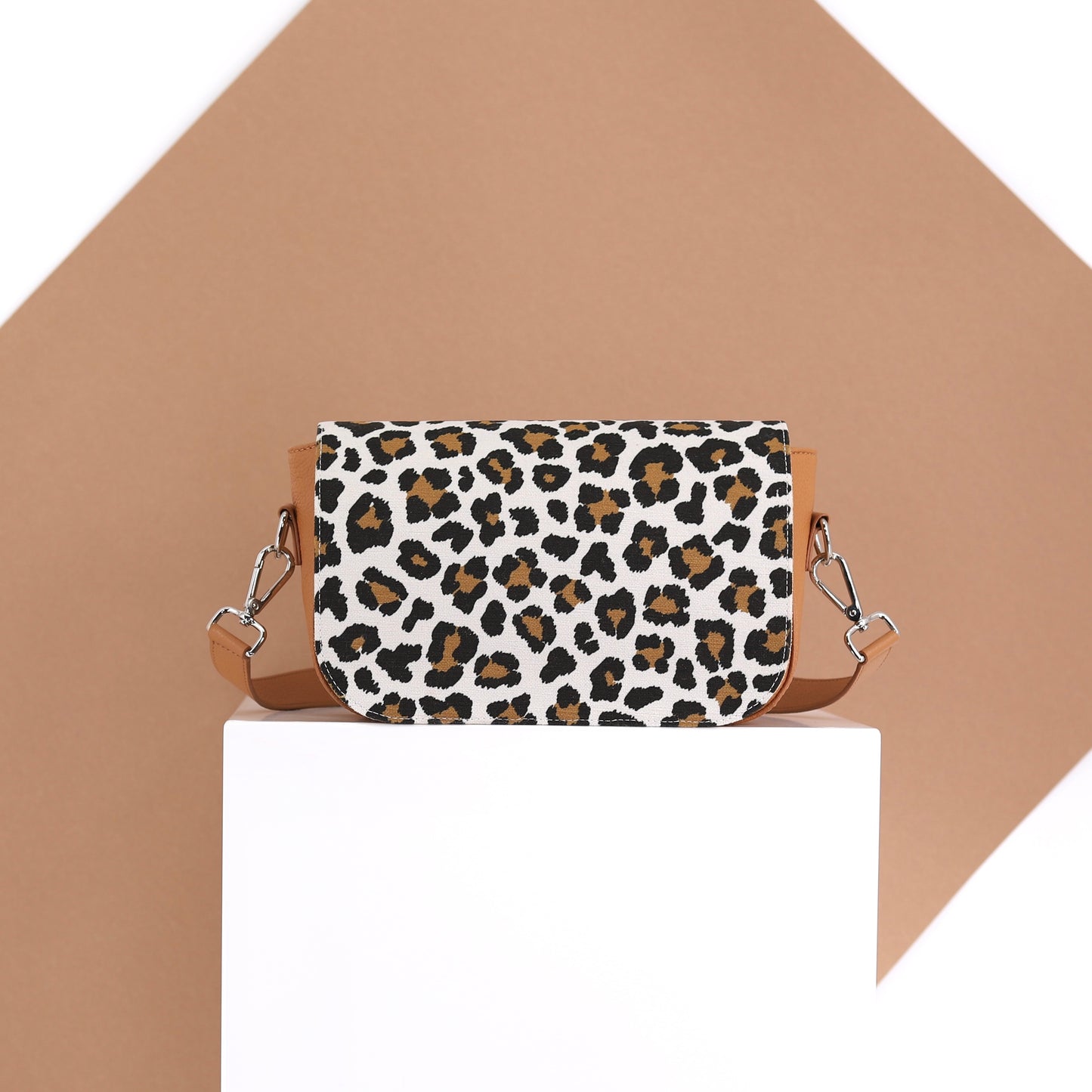 LEOPARD flap off-white caramel small