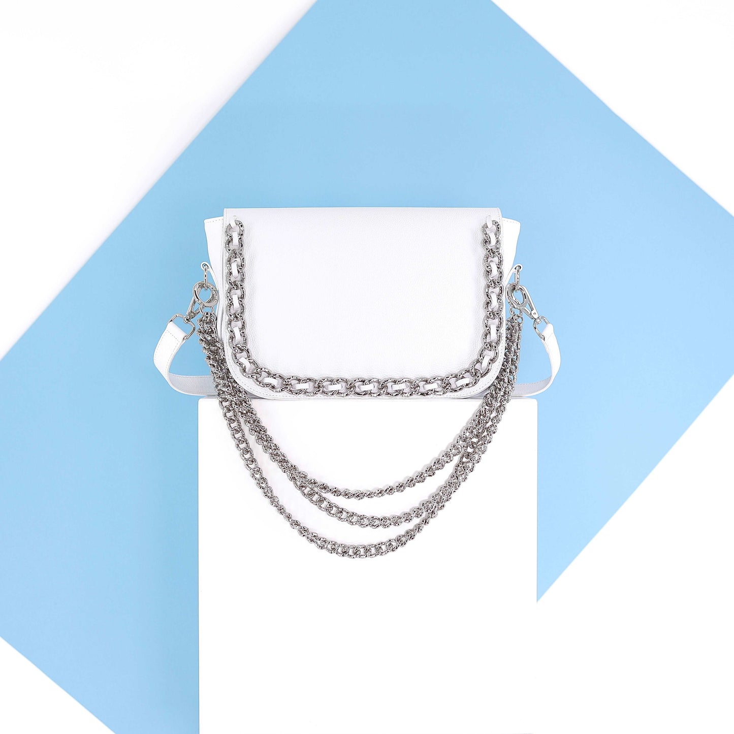 CHAIN ME UP flap genuine leather white medium