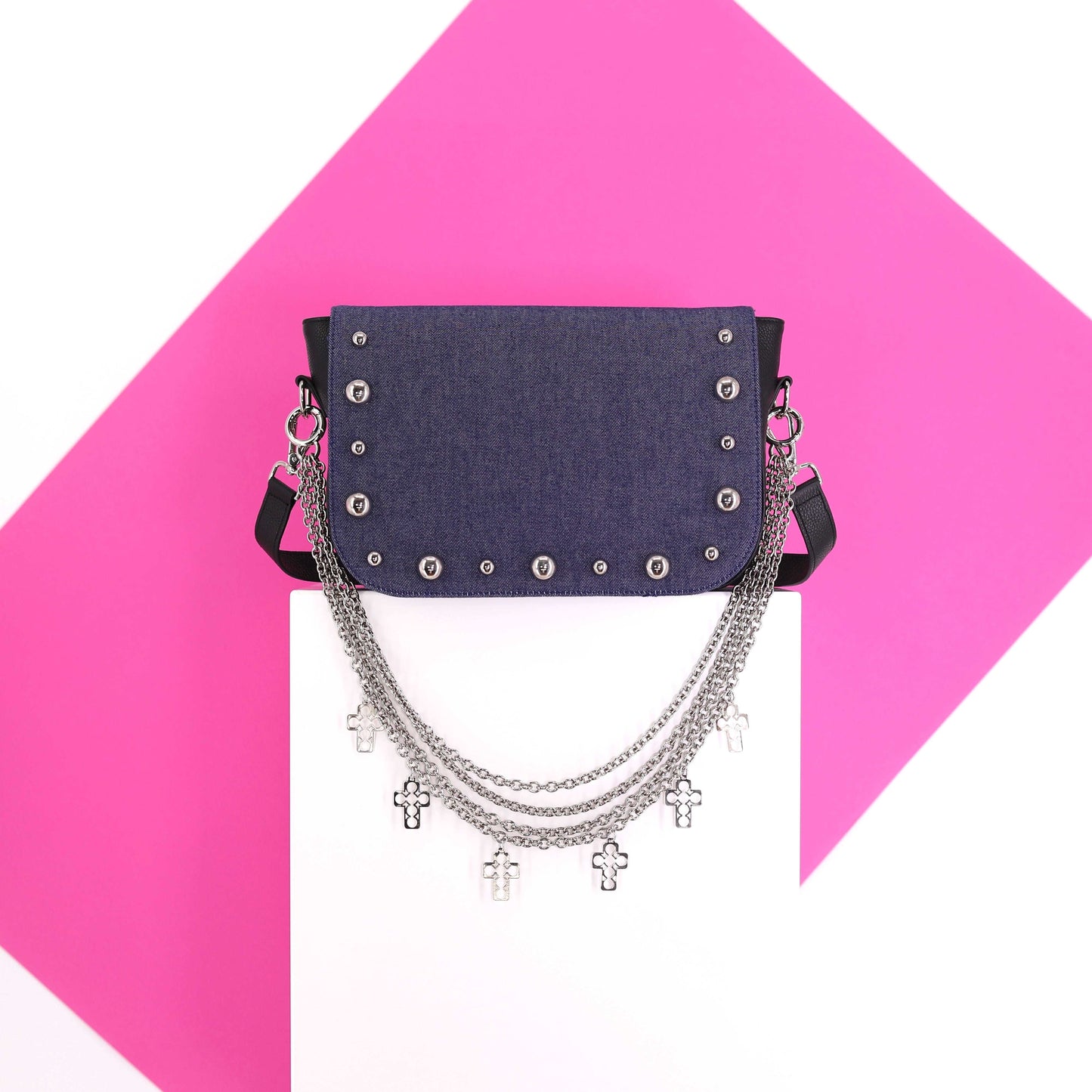 BRONX flap in a dark blue jeans fabric with studs medium