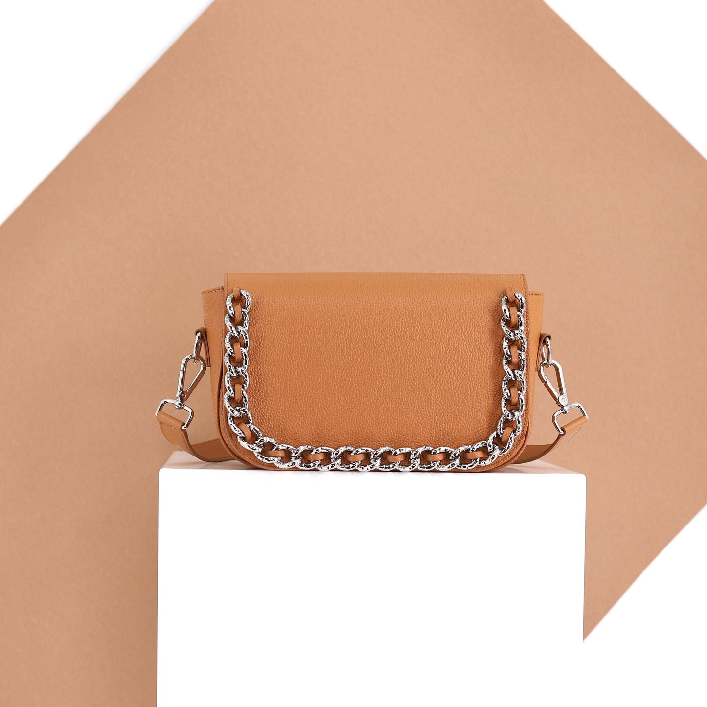 CHAIN ME UP flap genuine leather caramel small