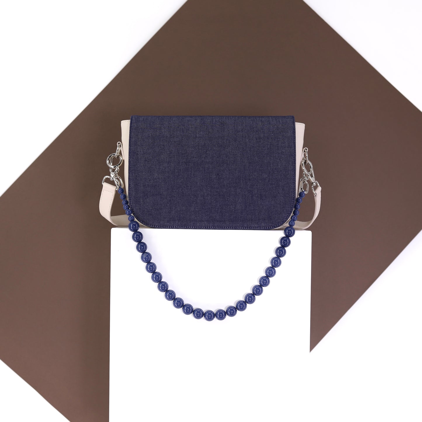 SIMPLY MODERN flap in a dark blue jeans fabric medium