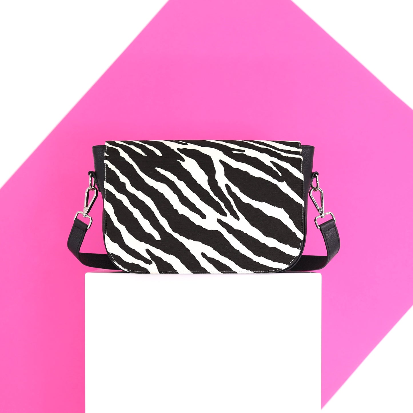 ZEBRA flap fabric print black off-white medium