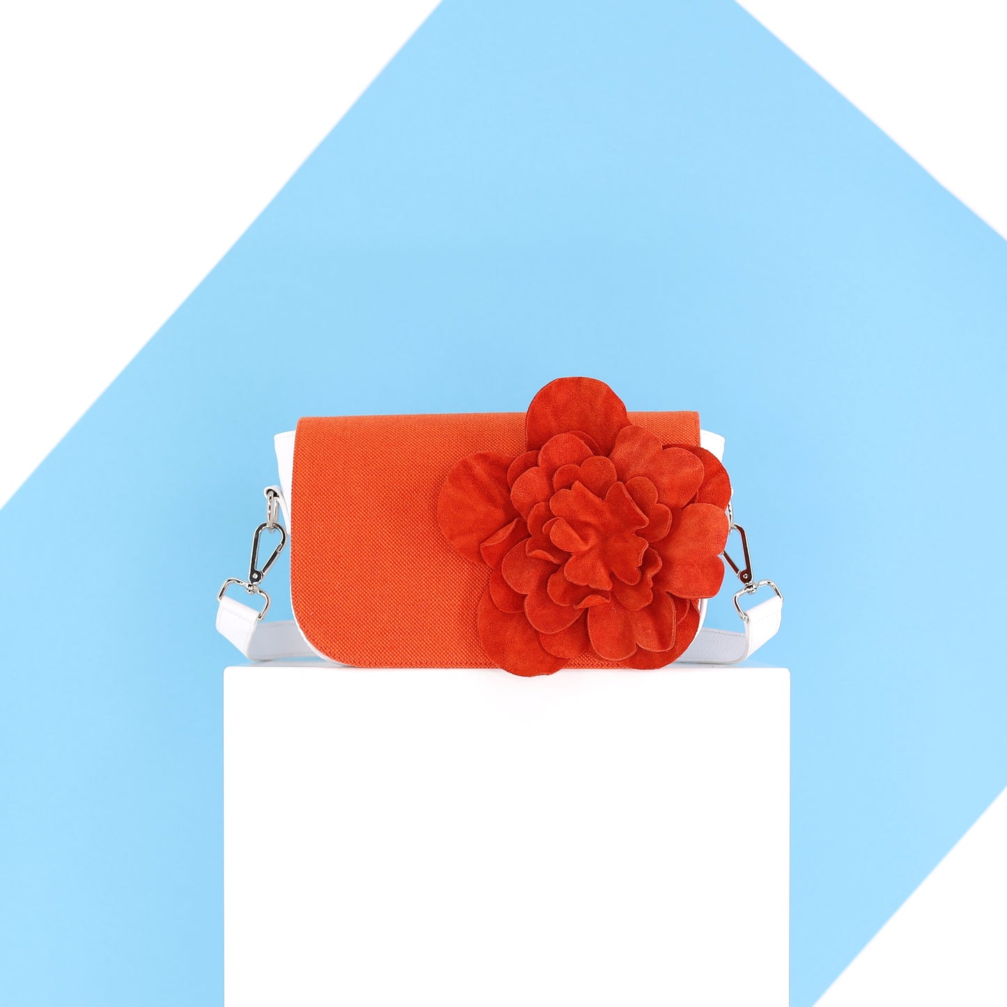 FLOWER POWER Klappe aus Stoff in orange, small