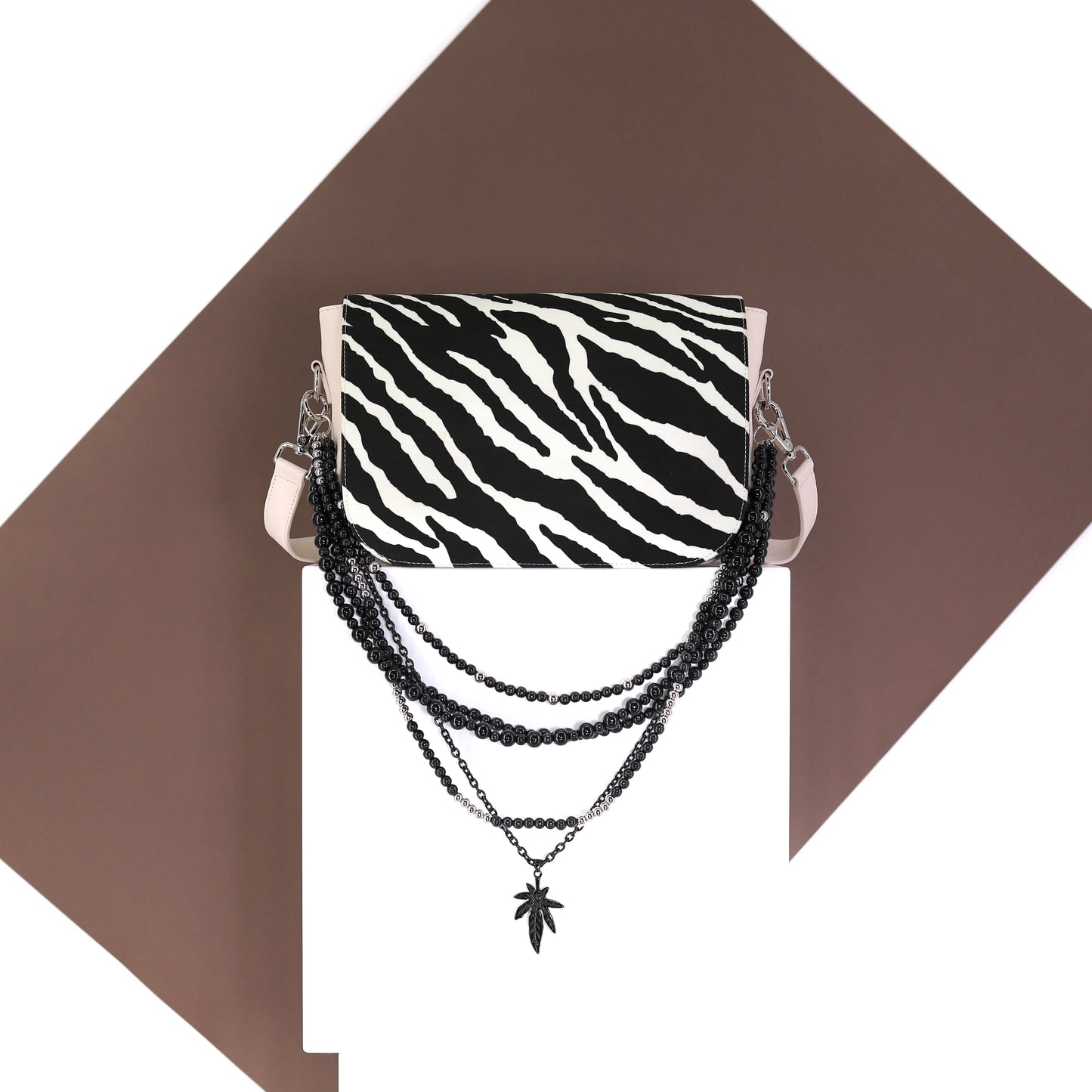 ZEBRA flap fabric print black off-white medium