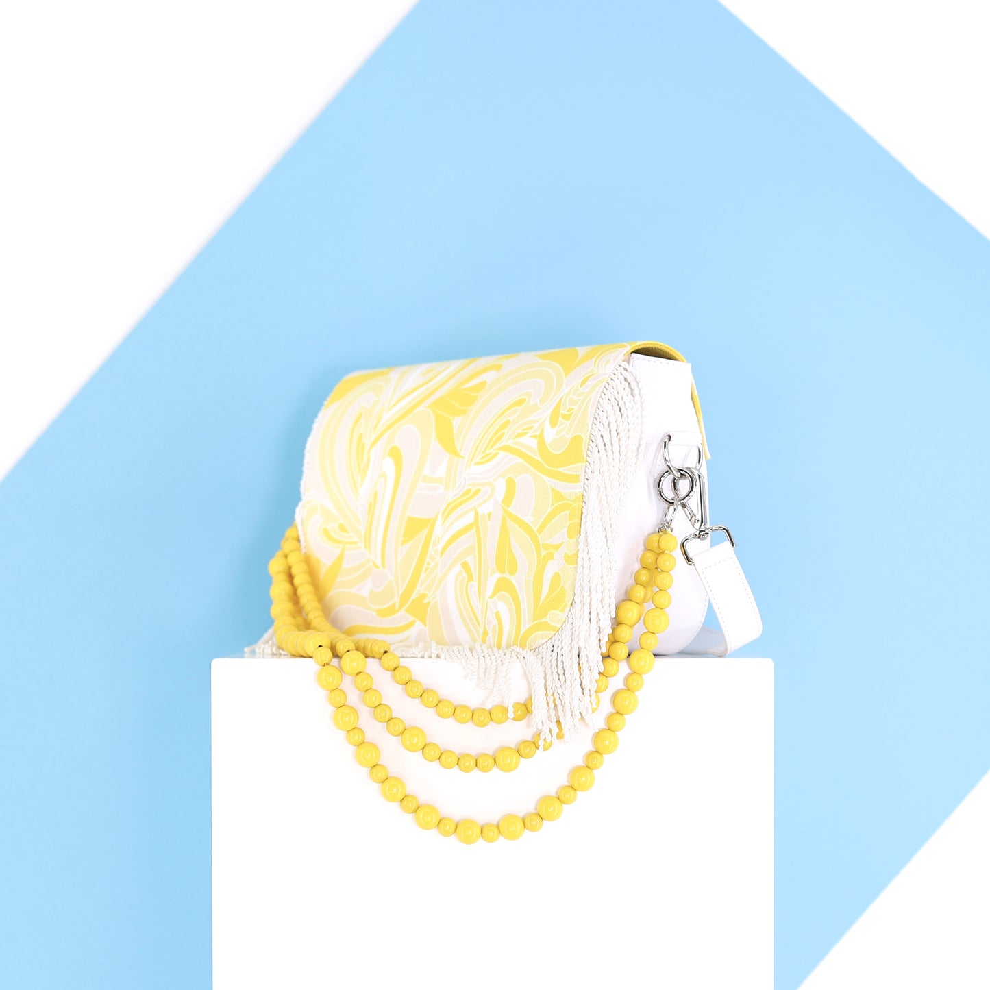 EMILIA Handtasche aus echtem Leder in weiß, medium
